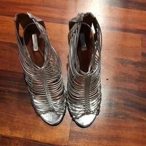 Silver stilettos! Made in Brazil